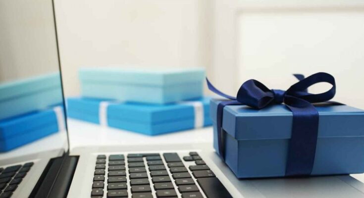 Gift Cards vs. Traditional Gifts